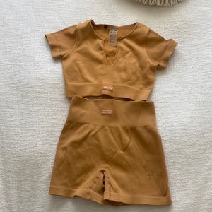 Bo+Tee set. Burnt orange top and bottoms size small